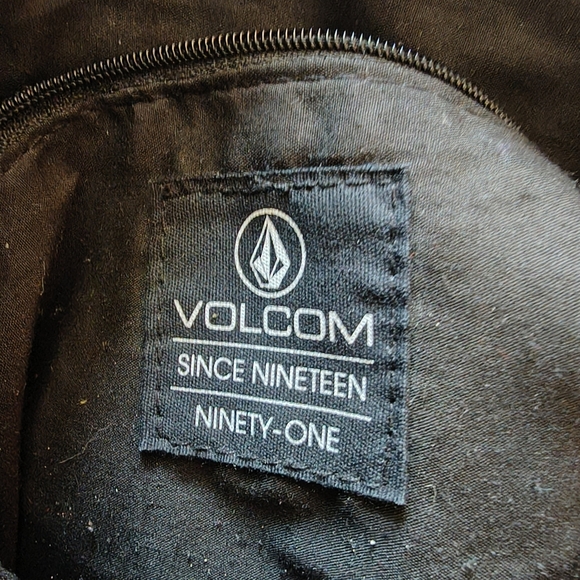 Volcom Patterned Tote Bag - Picture 3 of 4